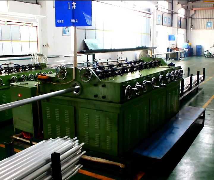 鋁管矯直機螺栓的選擇與維護